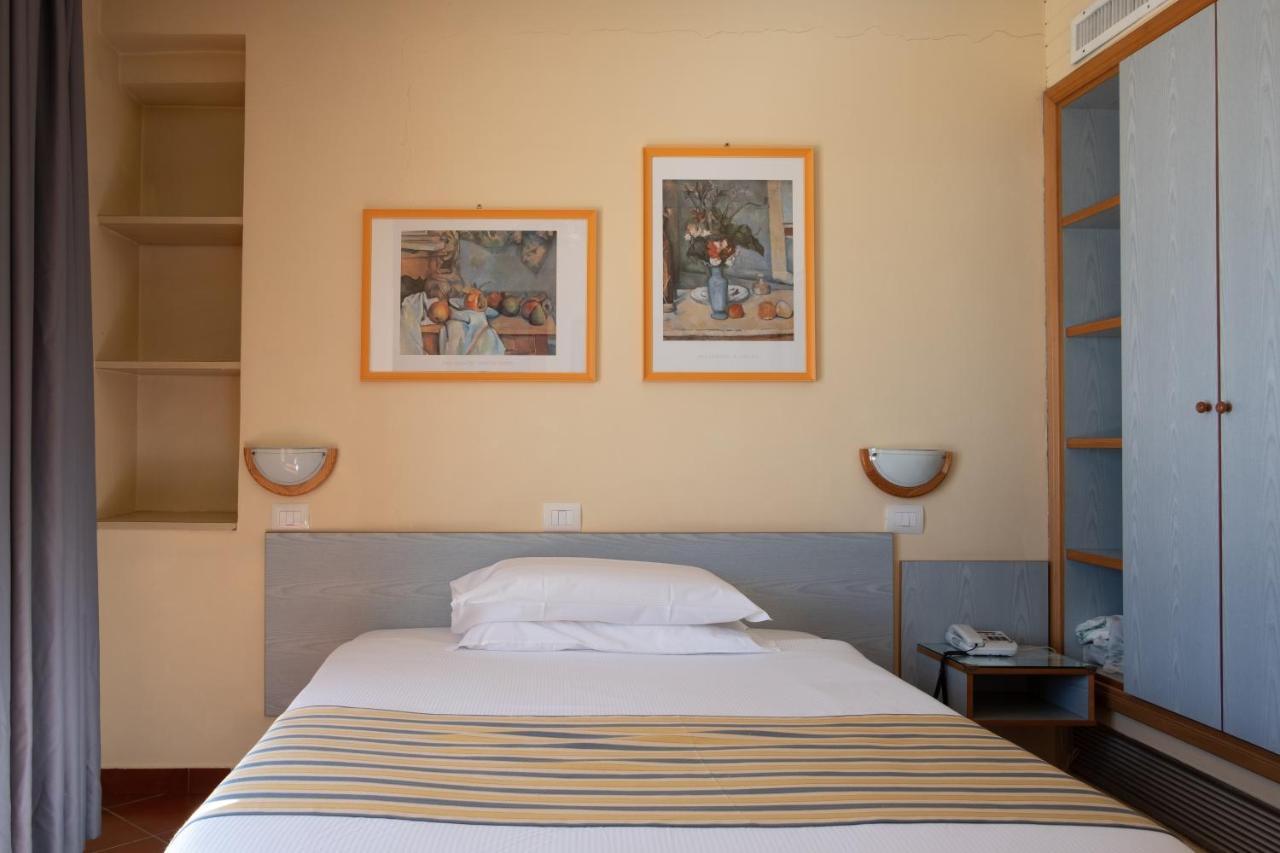 Hotel Ping Pong Lido di Ostia Exterior photo