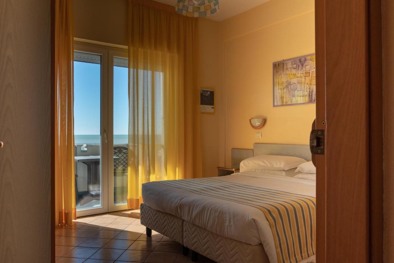 Hotel Ping Pong Lido di Ostia Exterior photo