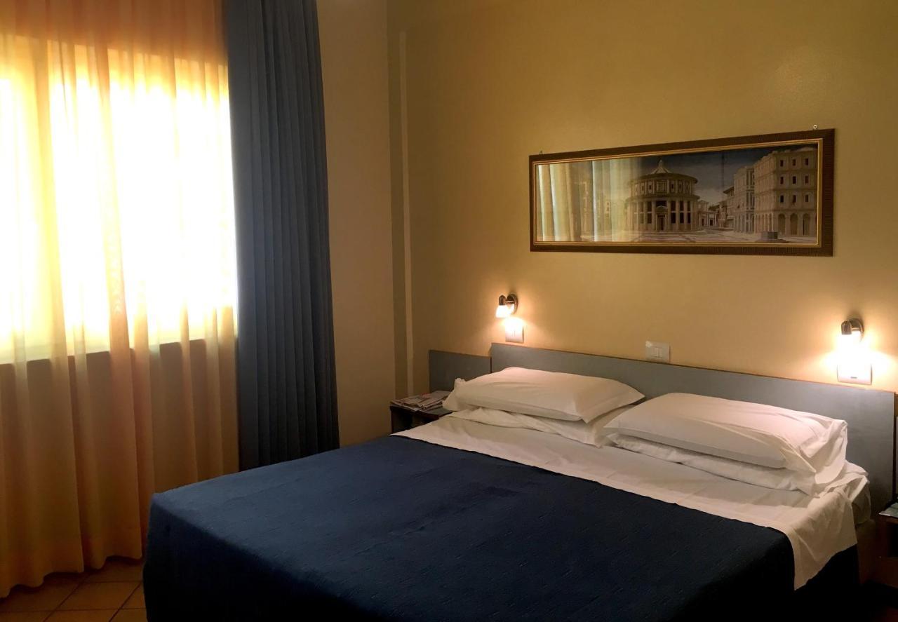 Hotel Ping Pong Lido di Ostia Exterior photo